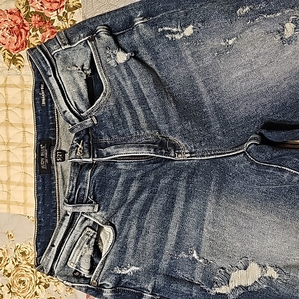 Judy Blue size 5/27 high rise distressed jeans